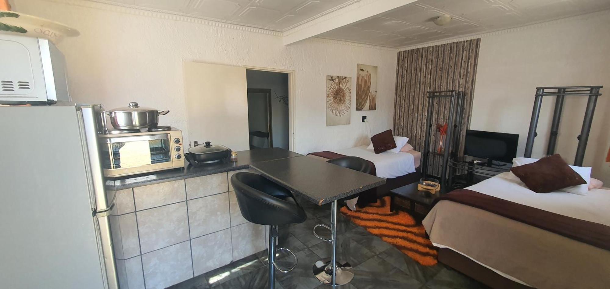 The Guesthouse Vanderbijlpark Extérieur photo